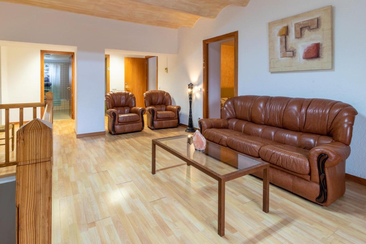 Can Buganto Amplia Casa Con Piscina Y Jardin Llambillas Kültér fotó