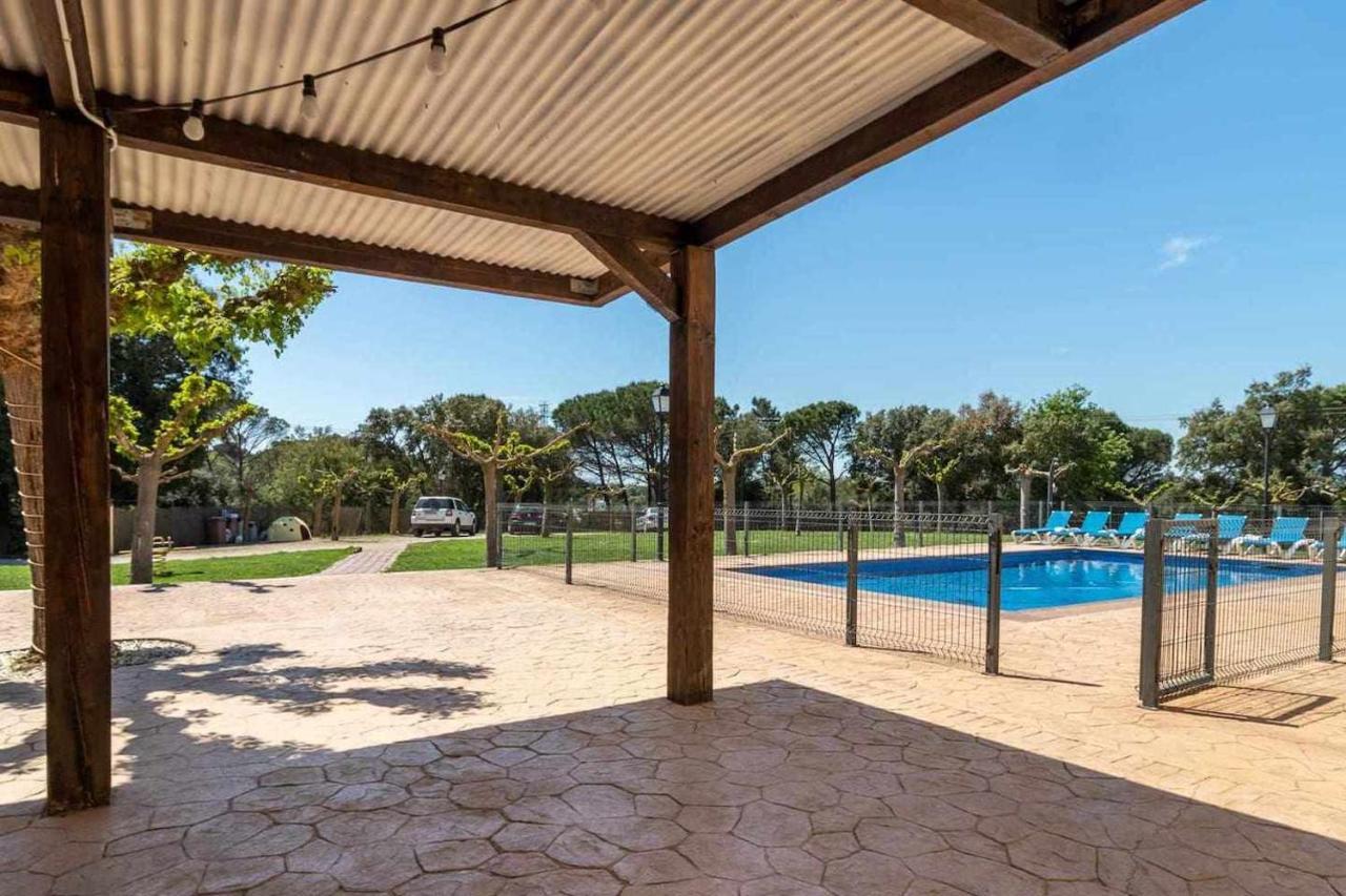 Can Buganto Amplia Casa Con Piscina Y Jardin Llambillas Kültér fotó