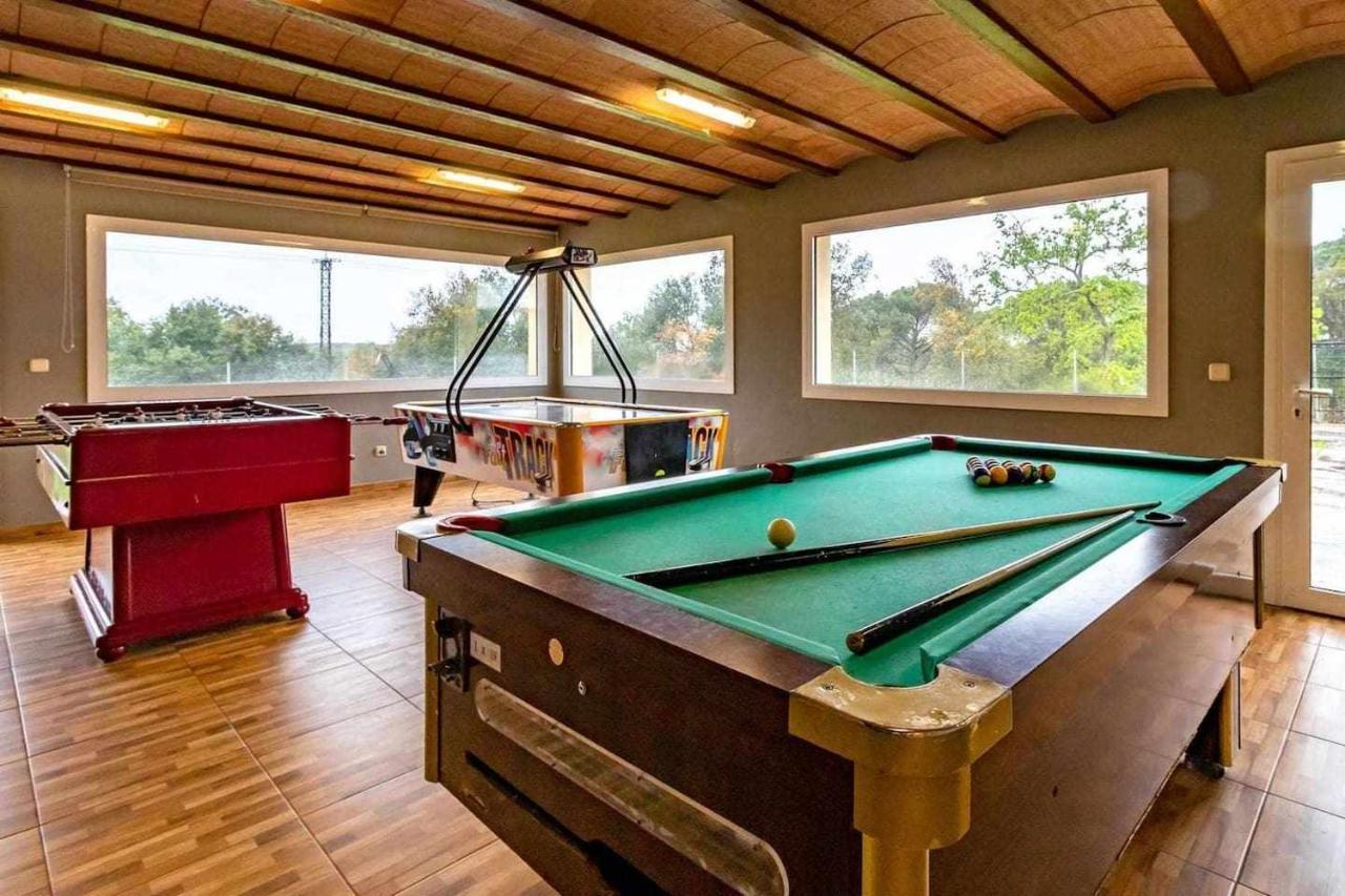 Can Buganto Amplia Casa Con Piscina Y Jardin Llambillas Kültér fotó